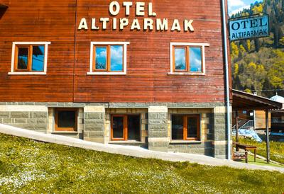 Otel Altıparmak