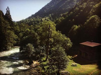 Yolundibi Suit & Restaurant