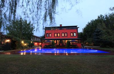 The Red Witch Malikanesi