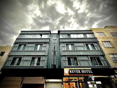 Rever Hotel