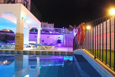 Sky Vela Hotel