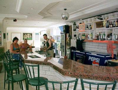 Baris Hotel & Apartments