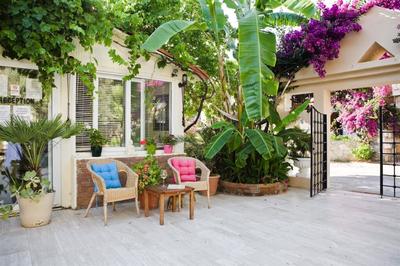 Merve Apartments