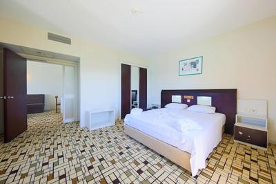 Medis Hotel Çesme