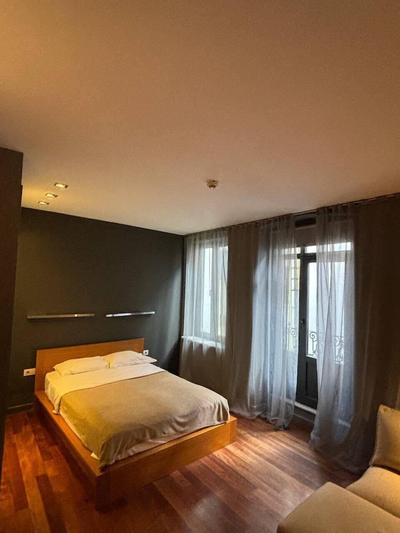 Candy Suite Home