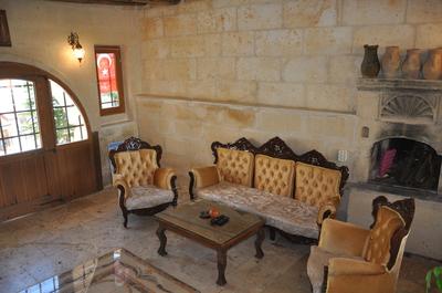 Antique House Hotel & Restaurant