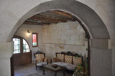 Antique House Hotel & Restaurant