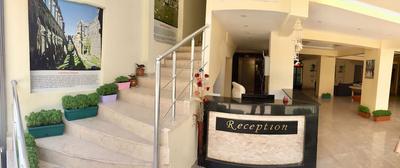 Holiday Hotel
