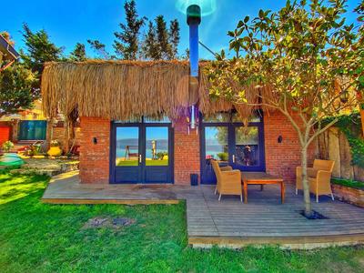 Villa Lake Paradise