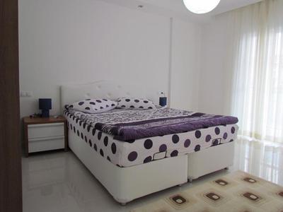 Side Aquamare Residence