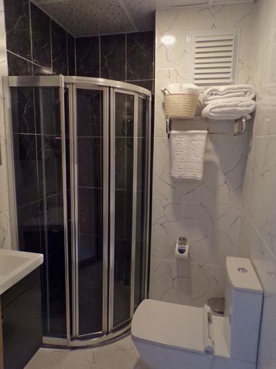 Beyaz Otel