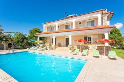 Villa Kubra