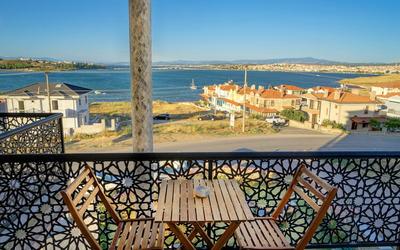Cunda Bal Konak Otel