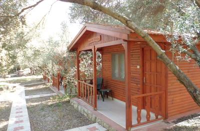 Hosmahal Cafe Restaurant & Bungalows