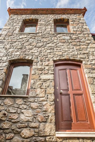 Metis Stone Home