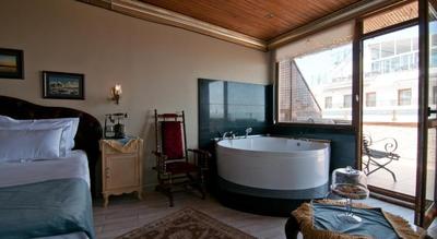 Blue Tuana Suite