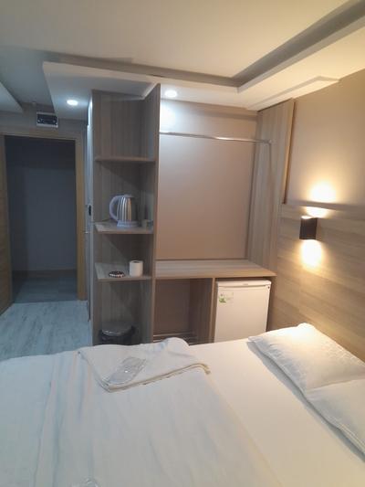 Moon Suit Otel