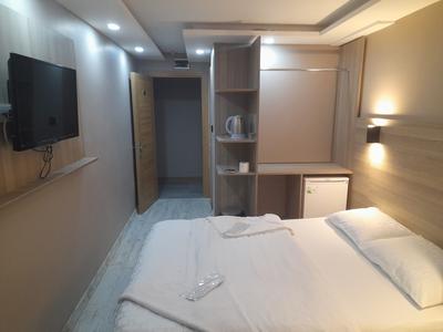 Moon Suit Otel