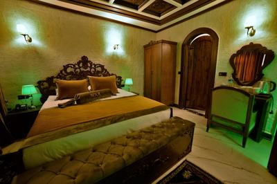Mnr Cave Hotel