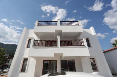 Alp Suites Limon