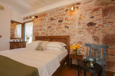 Cunda Tas Otel By Taze