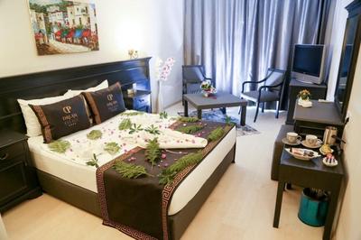Dream Palace Hotel