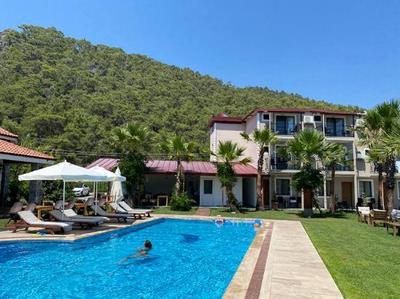 Garden Life Hotel