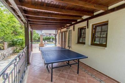 Villa Sierra by Villamnet