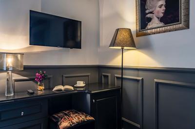 Art & Interiors Boutique Hotel