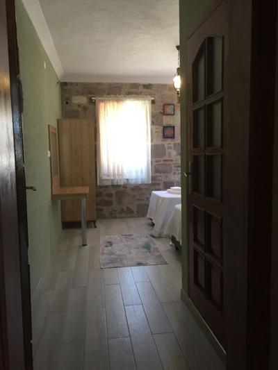 Hayat Alti Otel Ayvalik