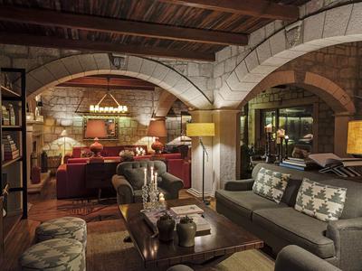 Simurg Inn