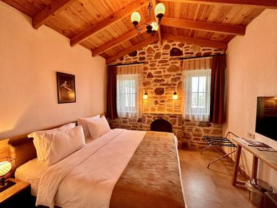Zeyt Inn Hotel