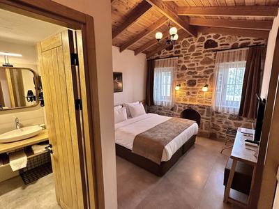 Zeyt Inn Hotel