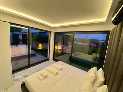 Costa Linn Premium