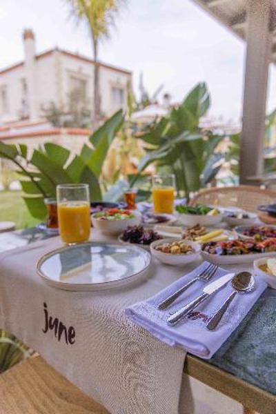 June Hotel