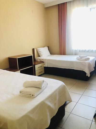 Arya Hotel
