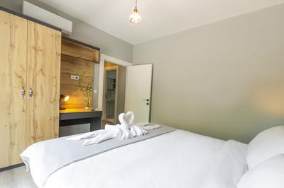 Zal Suite