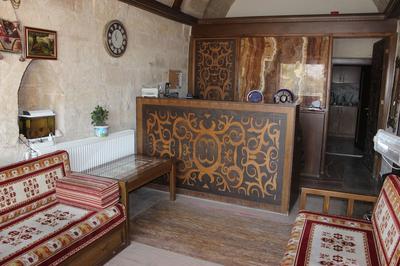 La Perla Cave Hotel