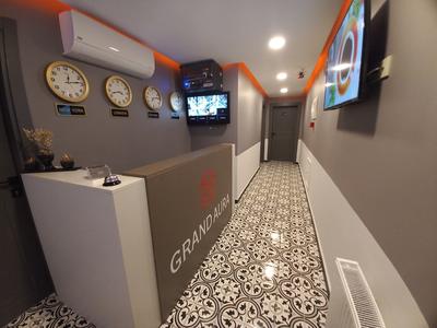 Grand Aura Hotel
