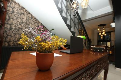 Azre Hotel