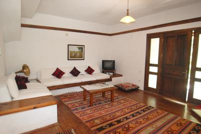 Kleo Cottages