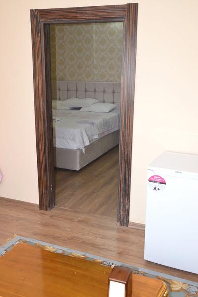 Rozz Hotel 1