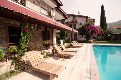 Vira Suites