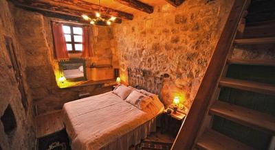 Anitya Cave House