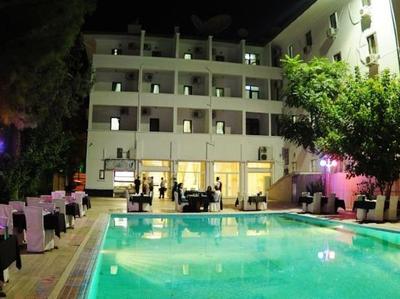 Turistik Otel