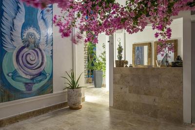 Noa Suite Hotel