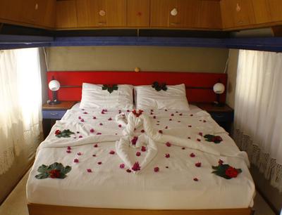 Golden Sand Beach Club & Caravan Holidays