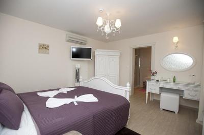 Riva's Club Hotel