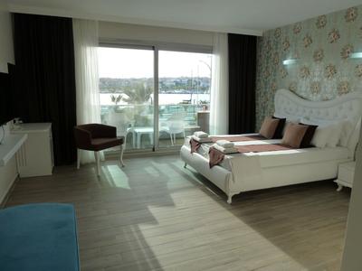 Dalian Elite Hotel