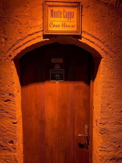 Monte Cappa Cave House